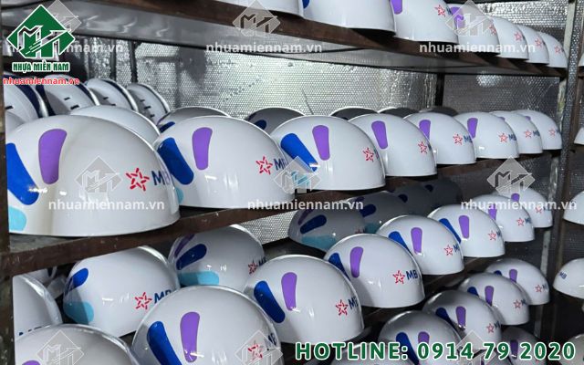 Đòn bẩy doanh thu phòng vé từ quà tặng sản xuất nón bảo hiểm thiết kế độc quyền