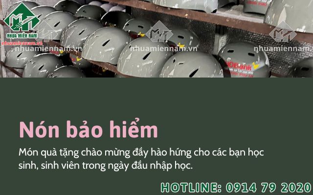 Thu hút học viên nhờ chương trình tặng nón bảo hiểm thiết kế đồng phục